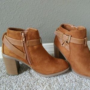 New size 6 booties